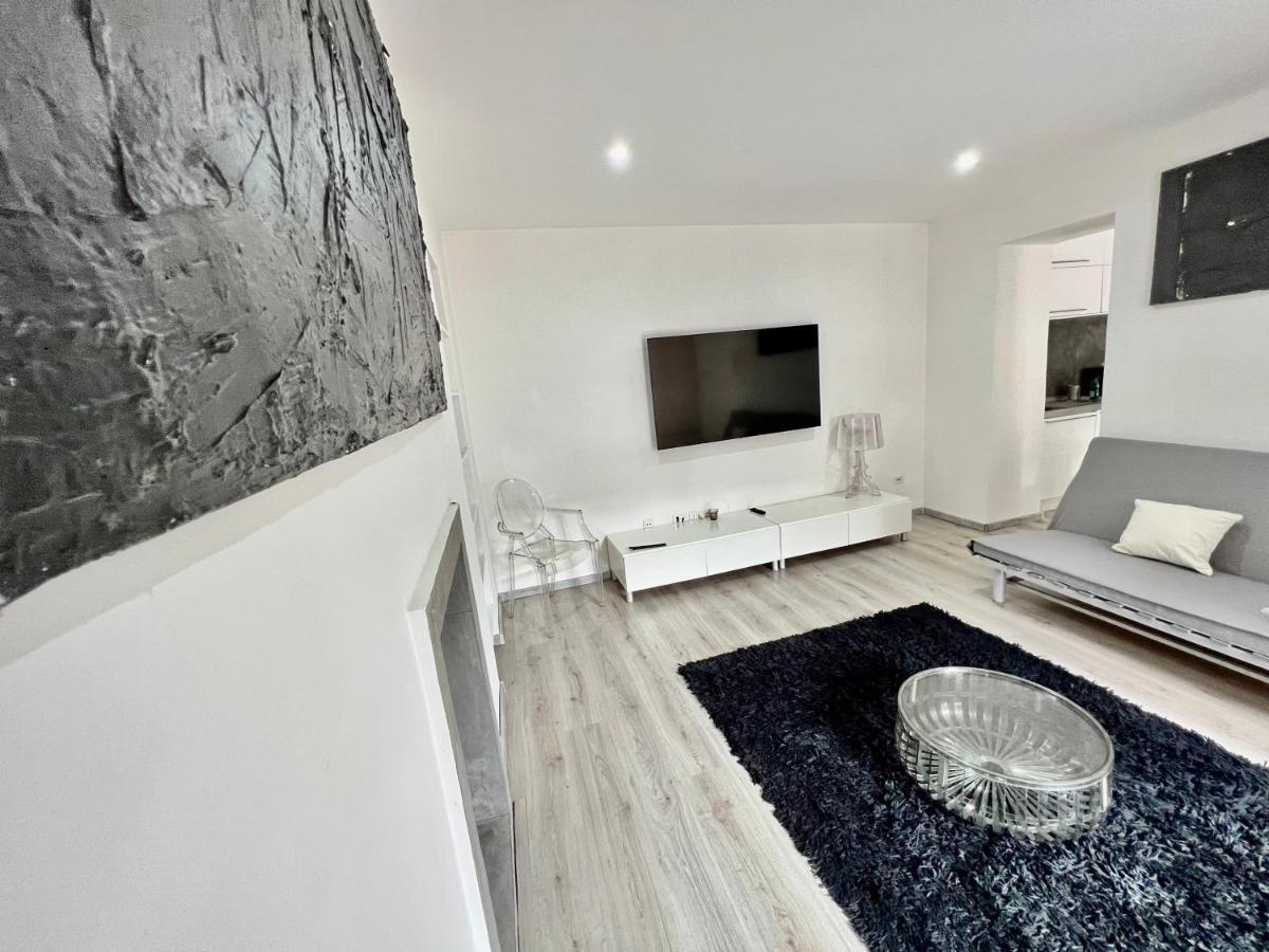 Abstract House Design Home In Center Of Τορίνο Εξωτερικό φωτογραφία